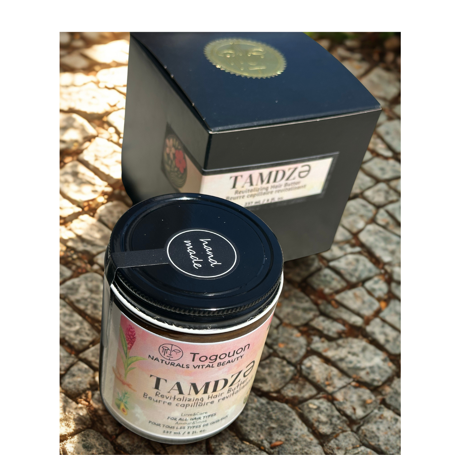 Rich in vitamins and antioxidants to revitalize dull hair and restore softness.